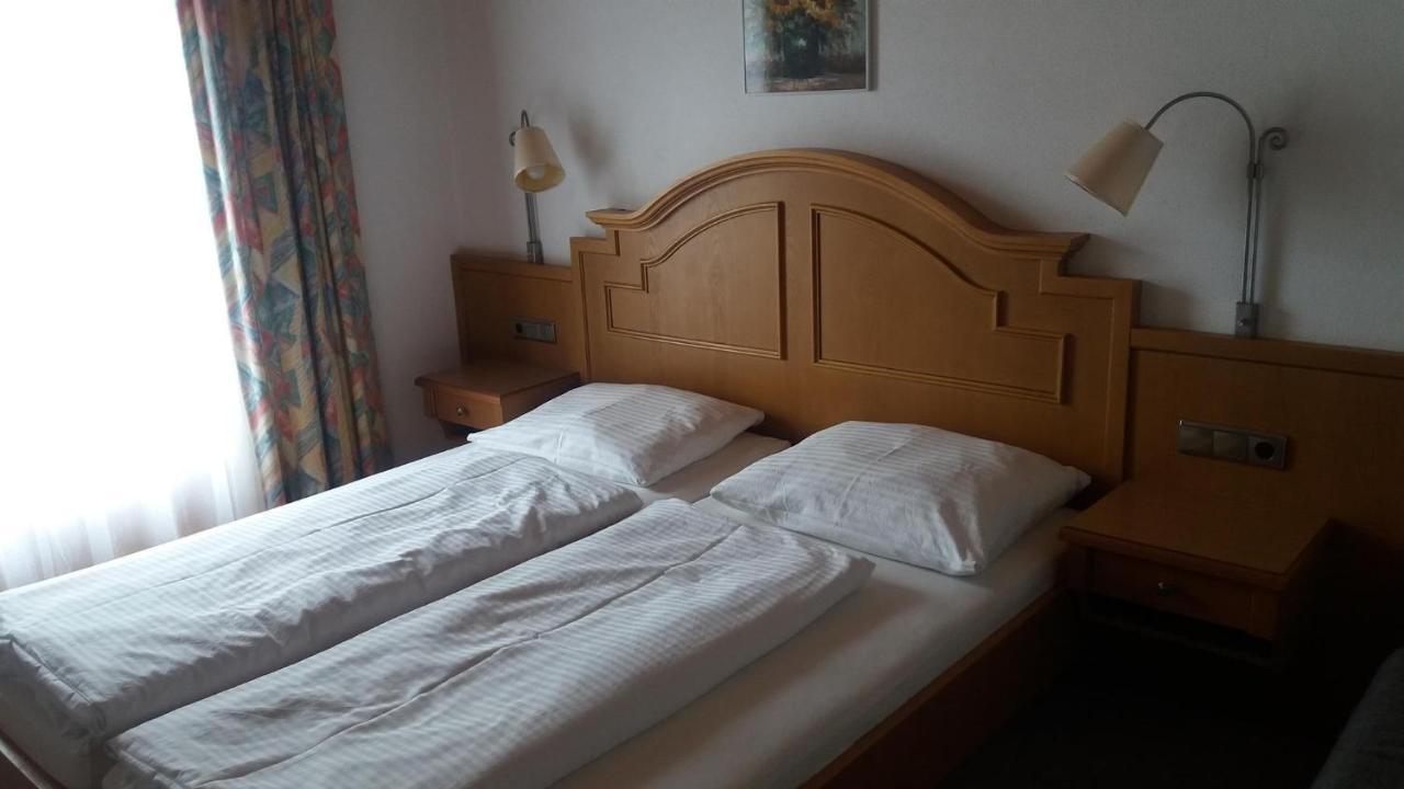 Aue, Ferienwohnung トゥクス エクステリア 写真