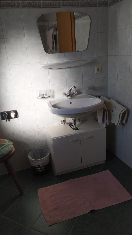 Aue, Ferienwohnung トゥクス エクステリア 写真